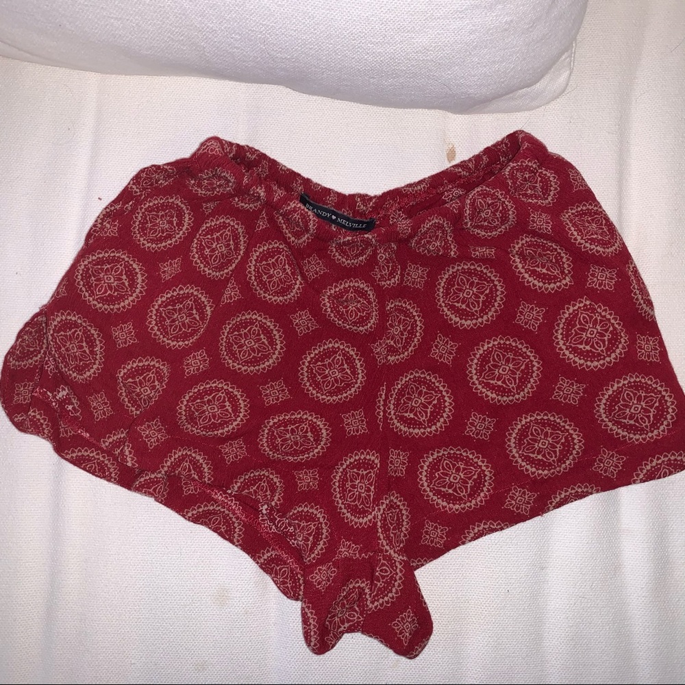 brandy melville burgundy shorts